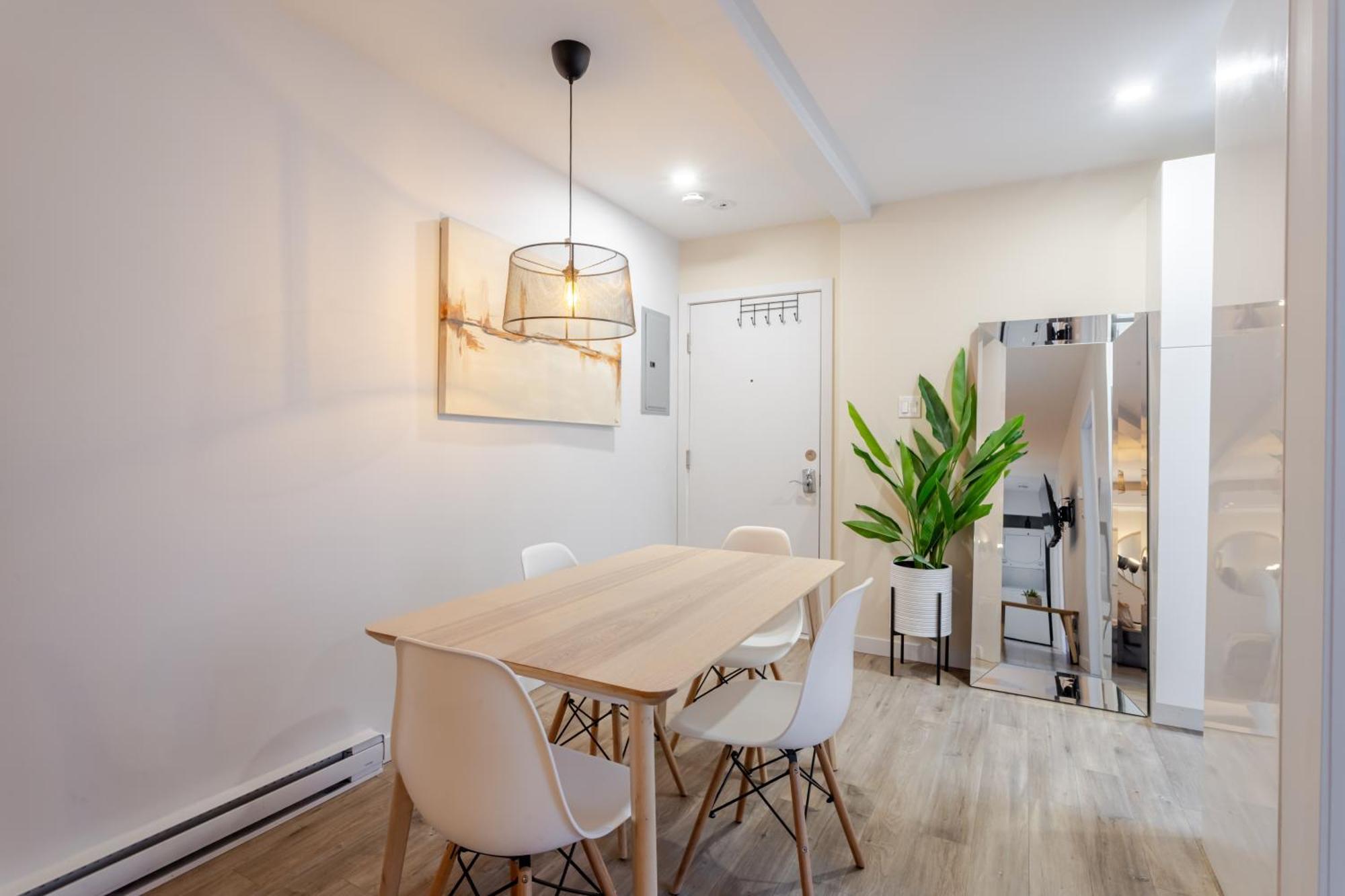 Stunning 3br On In Plateau Mont-royal *